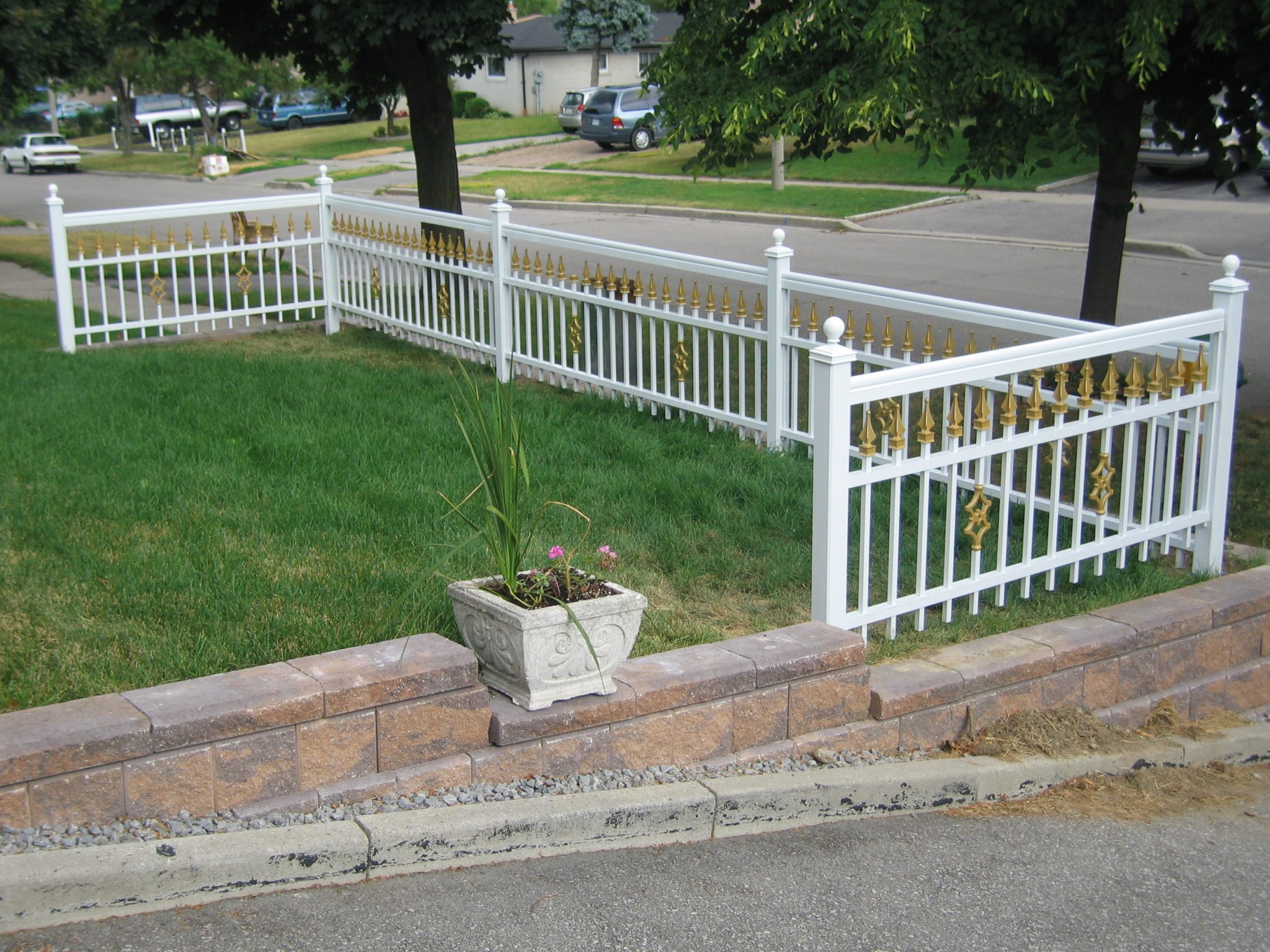 (23) Fencing for all yard shapes and sizes. | Amazon Aluminum Railings
