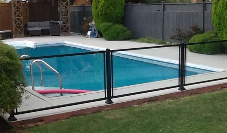 How to Maintain Your Glass Railings in Toronto?